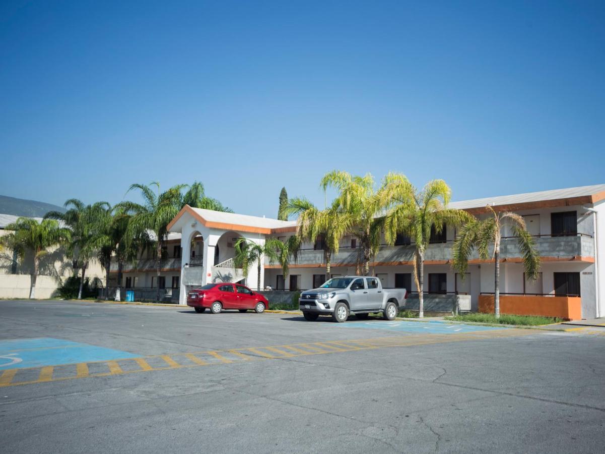 Capital O 88 Inn San Nicolás de los Garzas Eksteriør billede